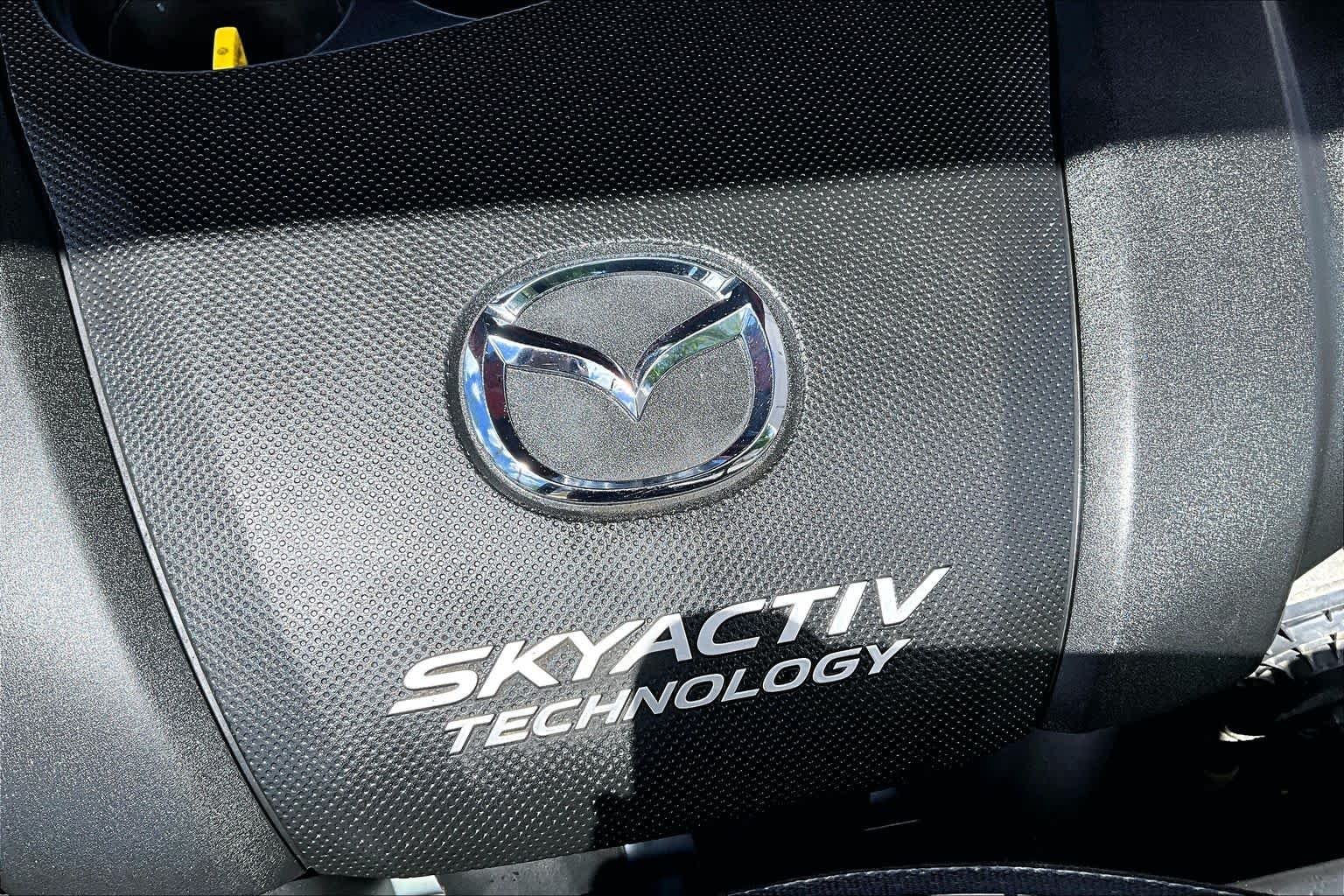 Used 2015 Soul Red Metallic Mazda i Grand Touring image 32