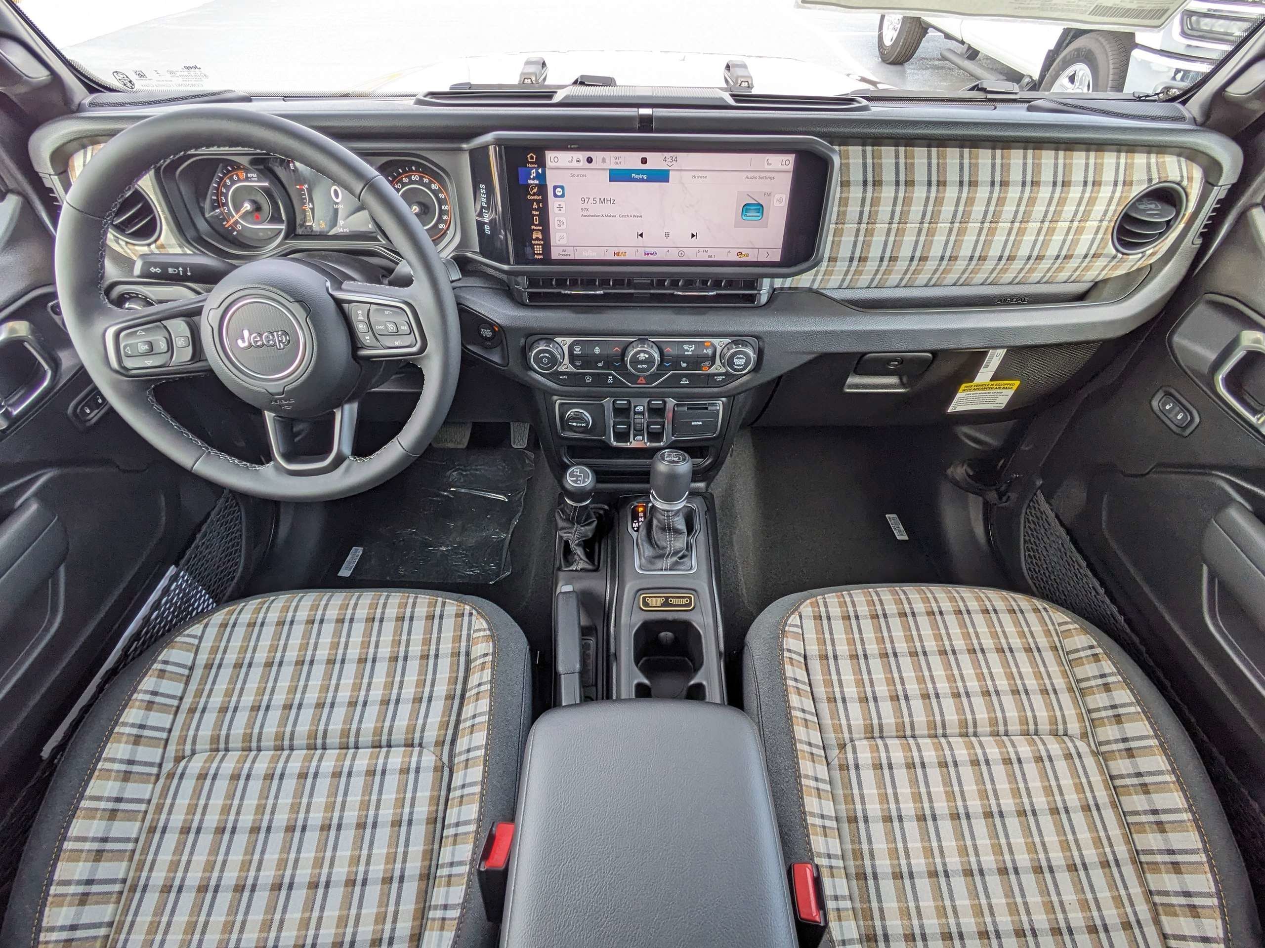 New 2026 Granite Crystal Metallic Clear-Coat Exterior Paint Jeep 85th Anniversary Edition image 14