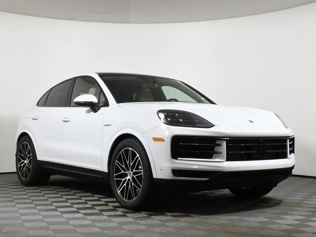 Certified Used 2026 White Porsche  image 9