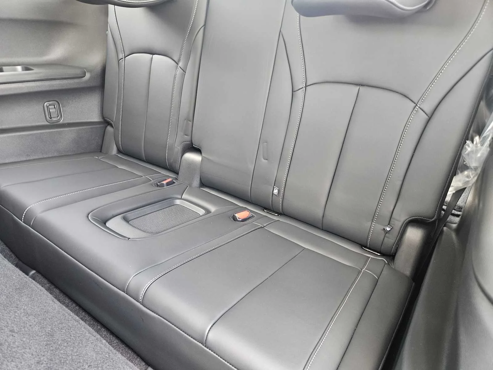New 2027 RADIANT WHITE INFINITI Luxe AWD image 22
