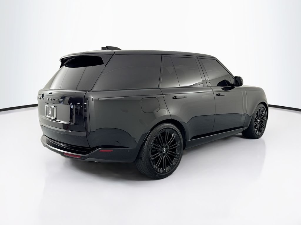 Certified Used 2025 Black Land Rover SE image 5