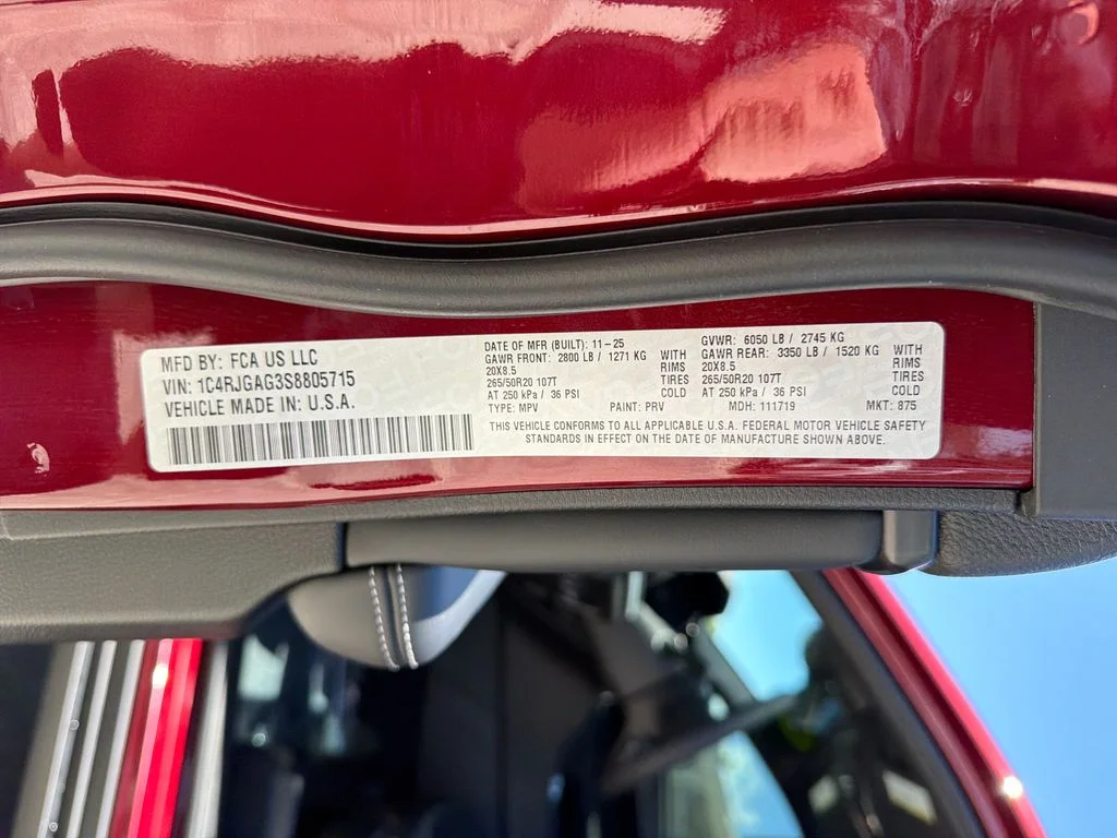 Used 2025 Red Jeep Altitude X image 36