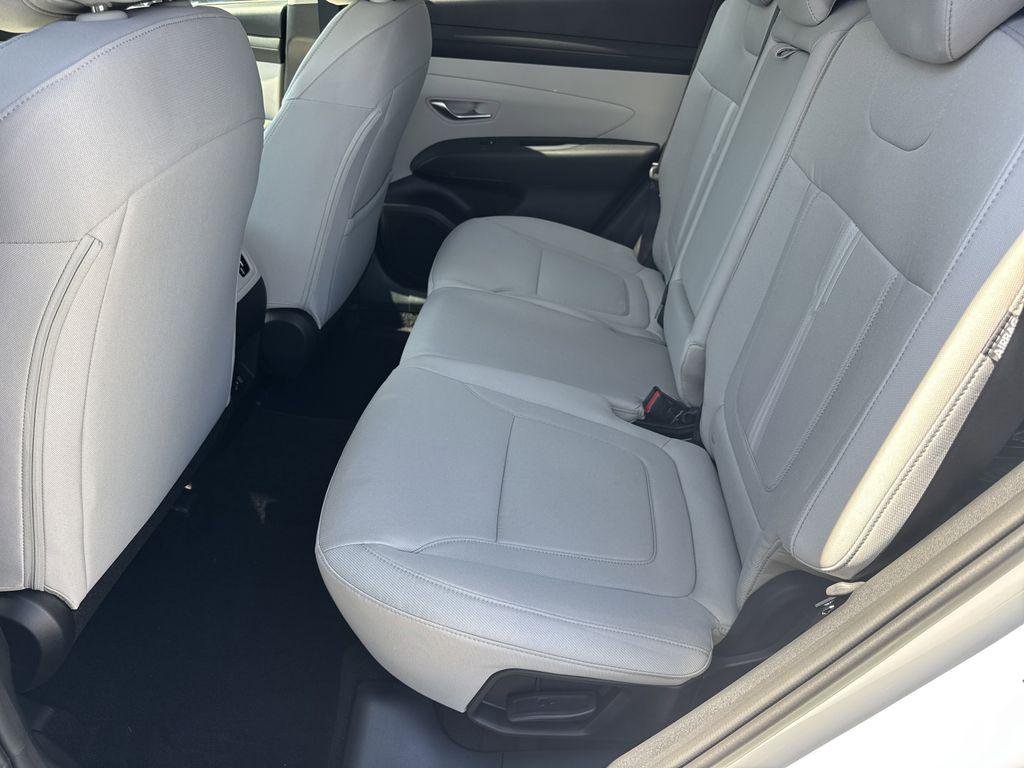 New 2026 White Hyundai SEL FWD image 19