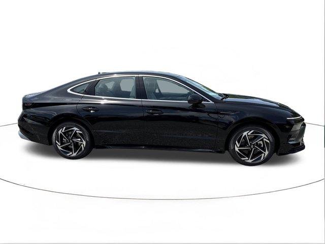 New 2026 Abyss Black Hyundai SEL Sport image 2