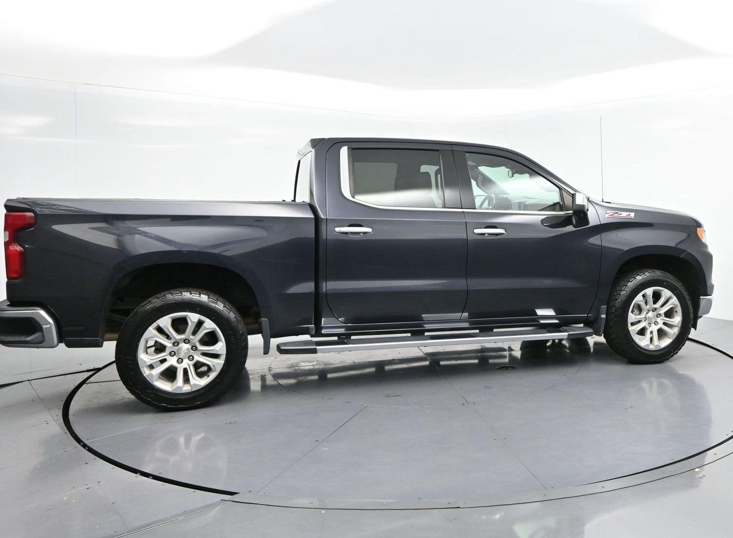 Used 2022 Dark Ash Metallic Chevrolet LTZ image 8