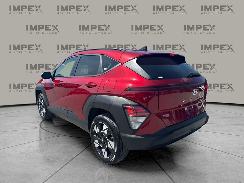 Used 2024 Red Hyundai SEL image 2