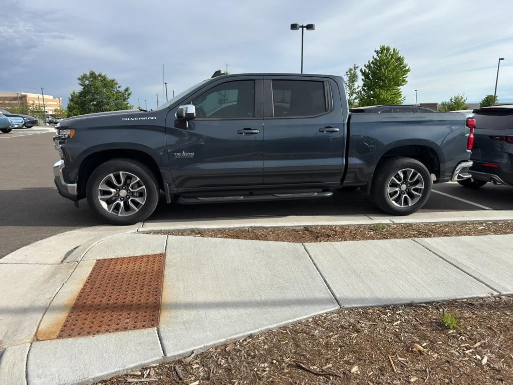 Used 2020 Shadow Gray Metallic Chevrolet LT image 2