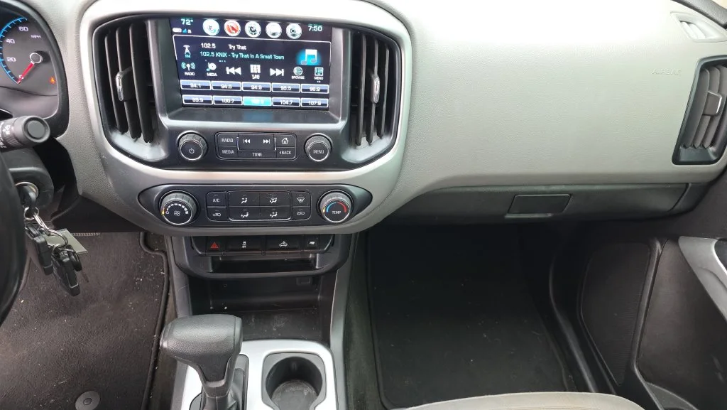 Used 2018 Blue Chevrolet LT image 23