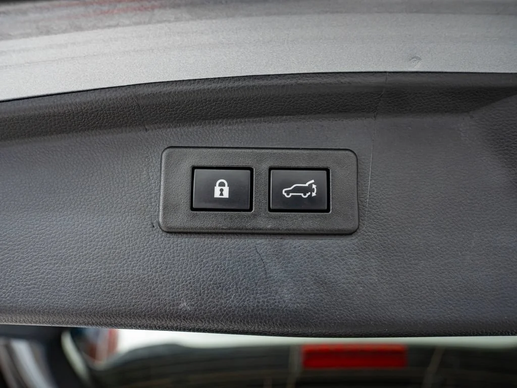 Used 2023 Ice Silver Metallic Subaru Wilderness image 44
