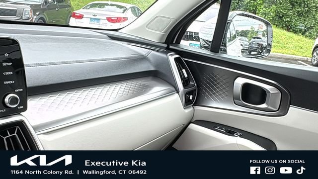 Used 2023 White Kia EX image 19