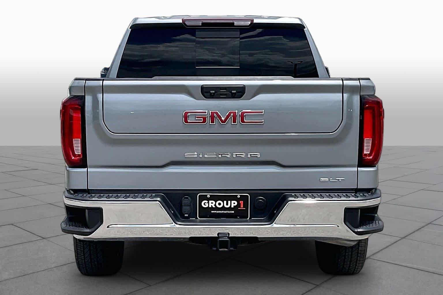 Used 2025 Sterling Metallic GMC SLT image 4