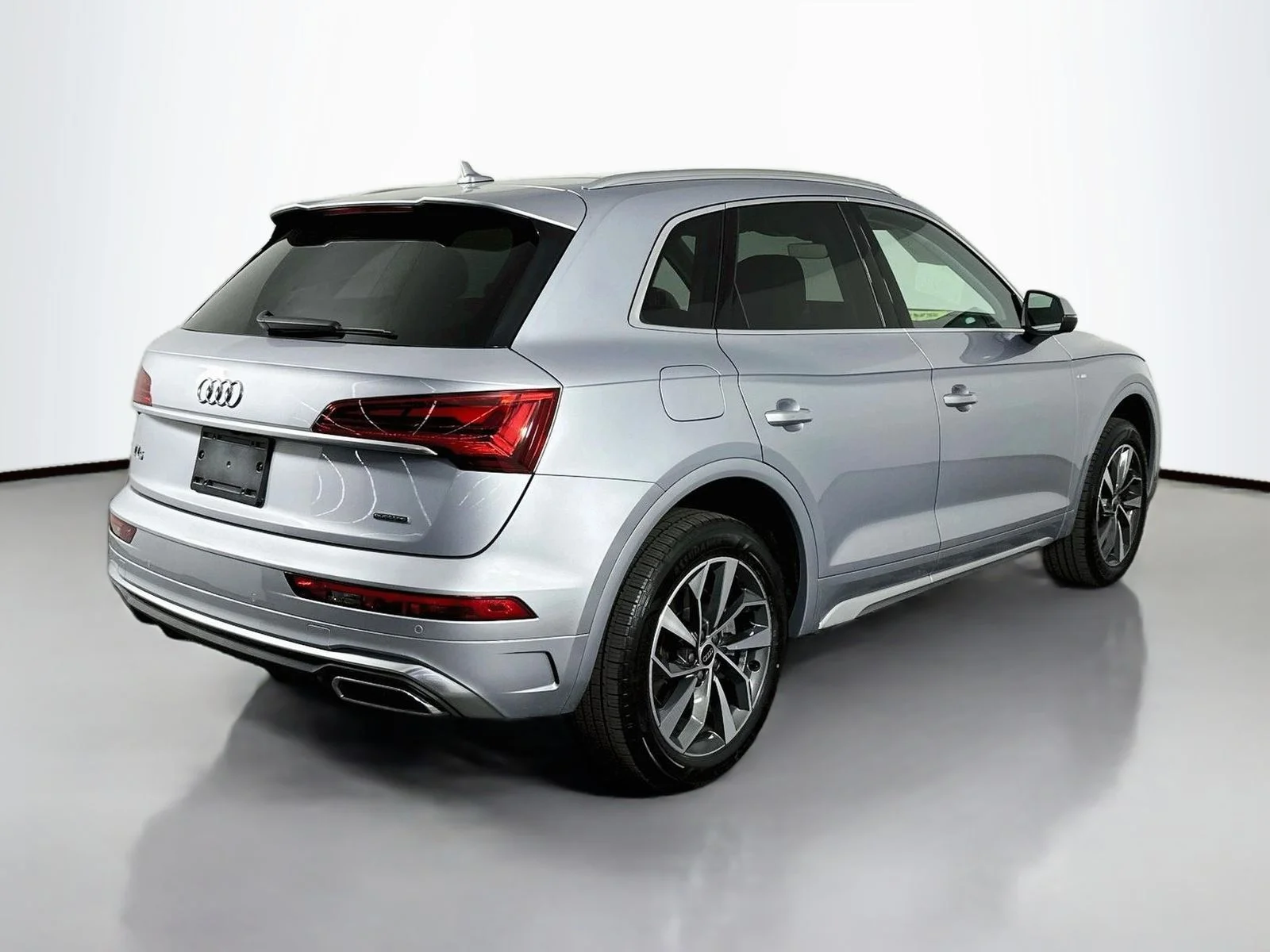Used 2023 Silver Metallic Audi 45 S line Premium image 7