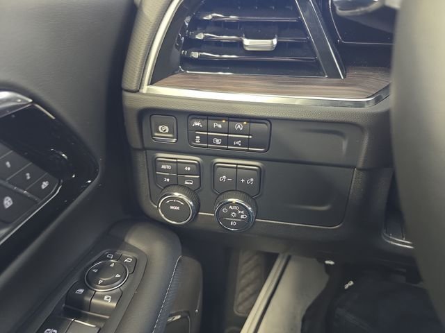 Used 2025 Gray Chevrolet Premier image 18