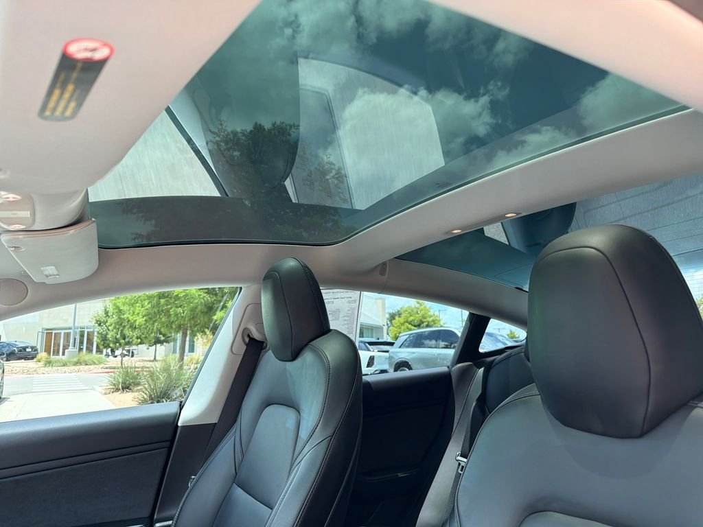 Used 2019 Red Tesla Long Range image 28