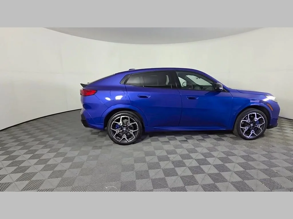 Used 2025 Blue Metallic BMW M35i image 37