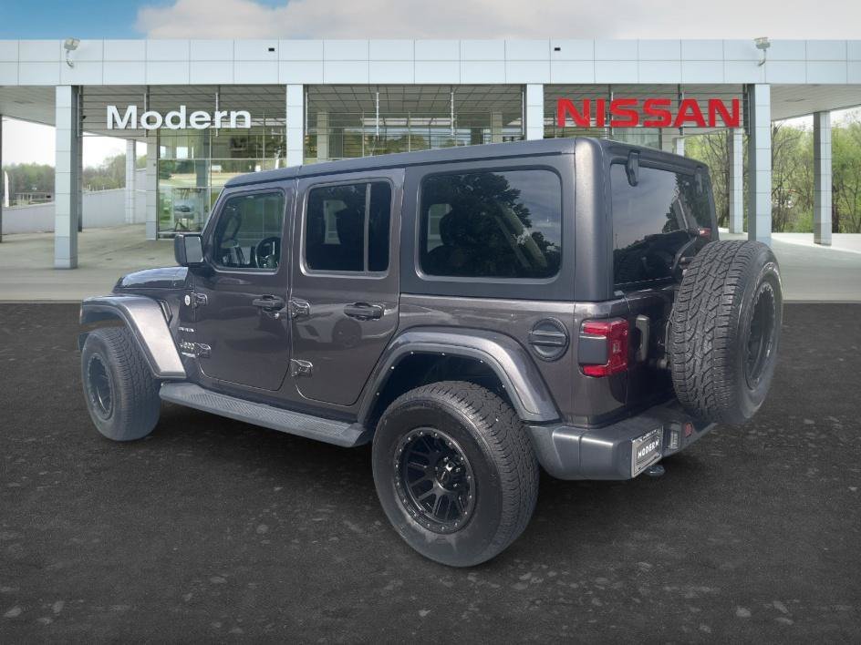 Used 2021 Granite Crystal Metallic Clearcoat Jeep Unlimited Sahara image 3