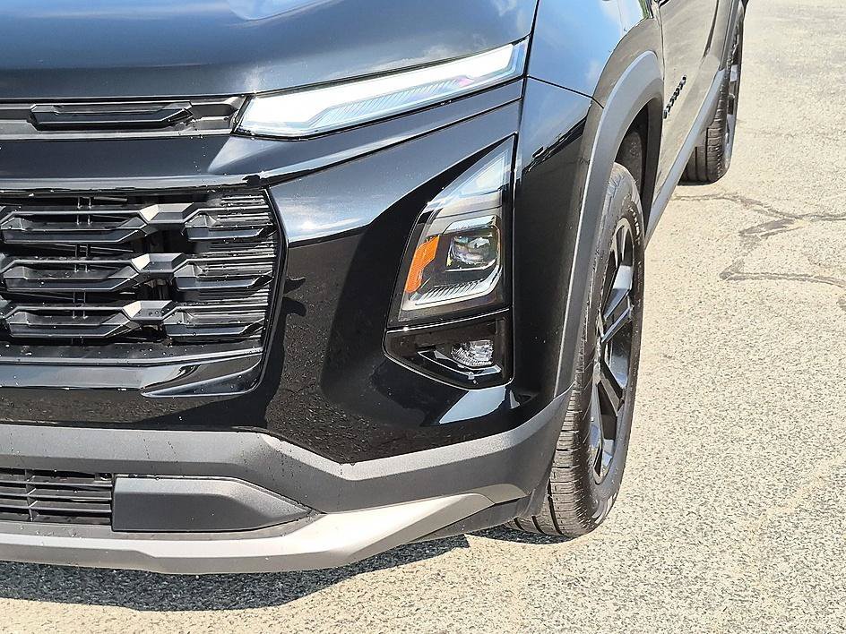 New 2026 Mosaic Black Metallic Chevrolet LT image 9