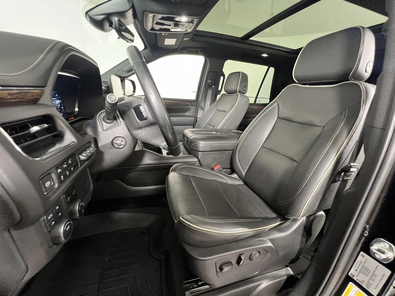 Used 2023 Black Chevrolet Premier image 2