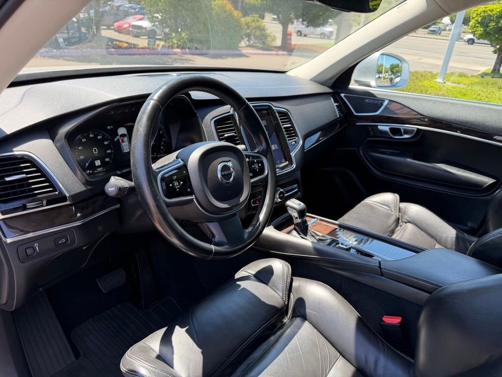 Used 2017 Bright Silver Metallic Volvo T6 Momentum image 16
