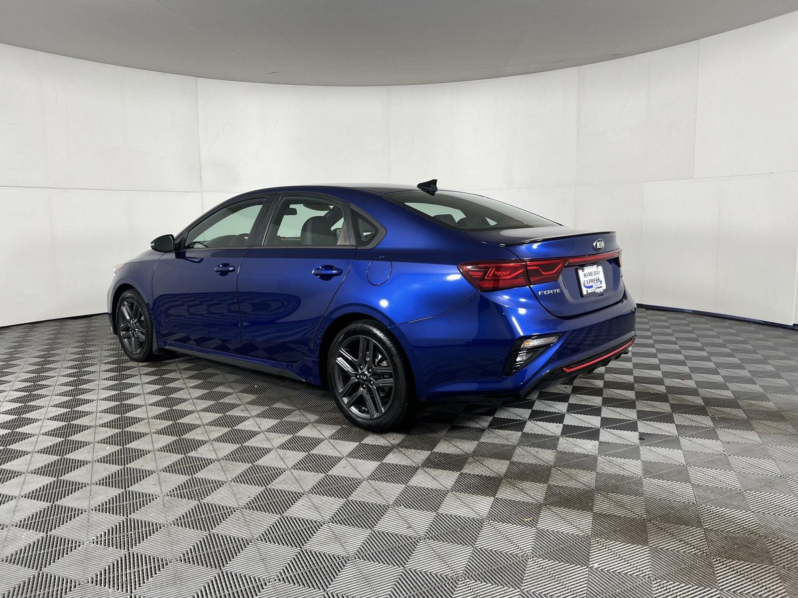 Used 2020 Deep Sea Blue Kia GT Line image 19