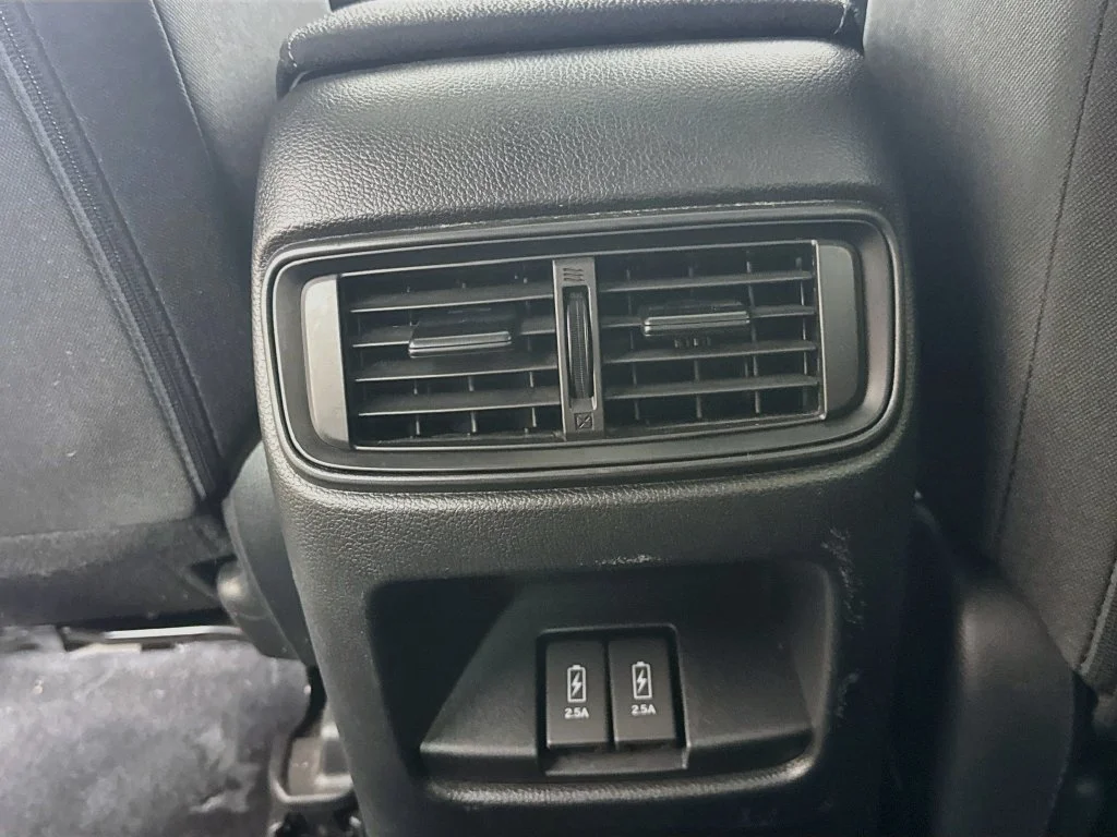 Used 2022 White Honda EX image 31