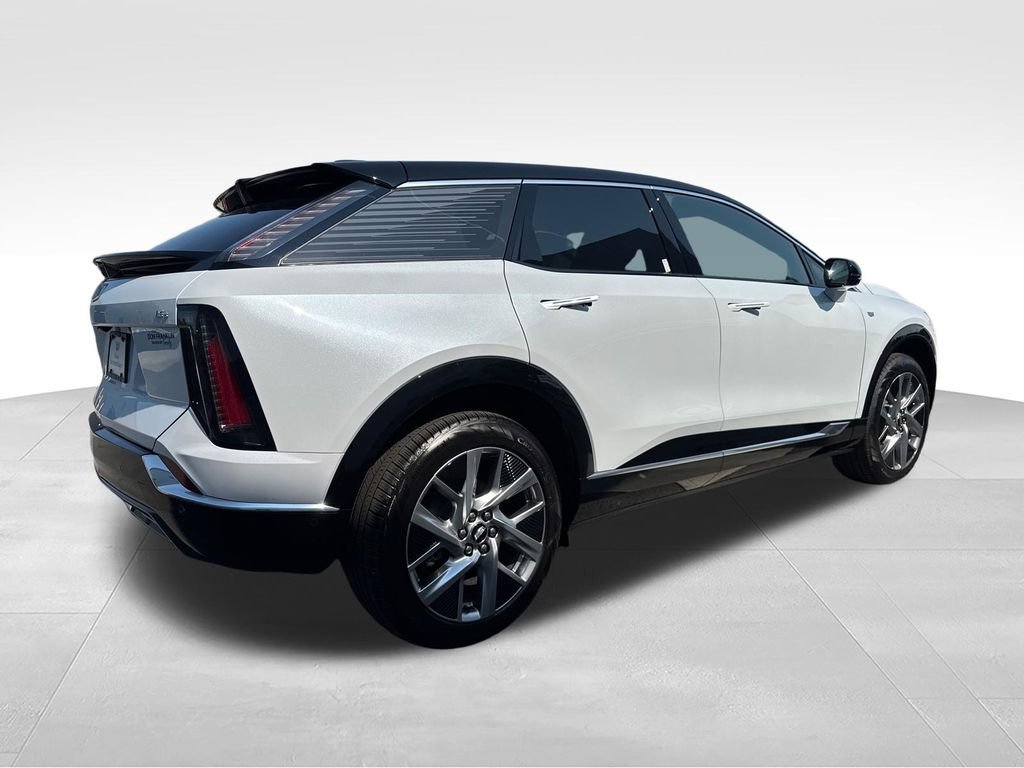 2027 Cadillac OPTIQ Luxury - Photo 6