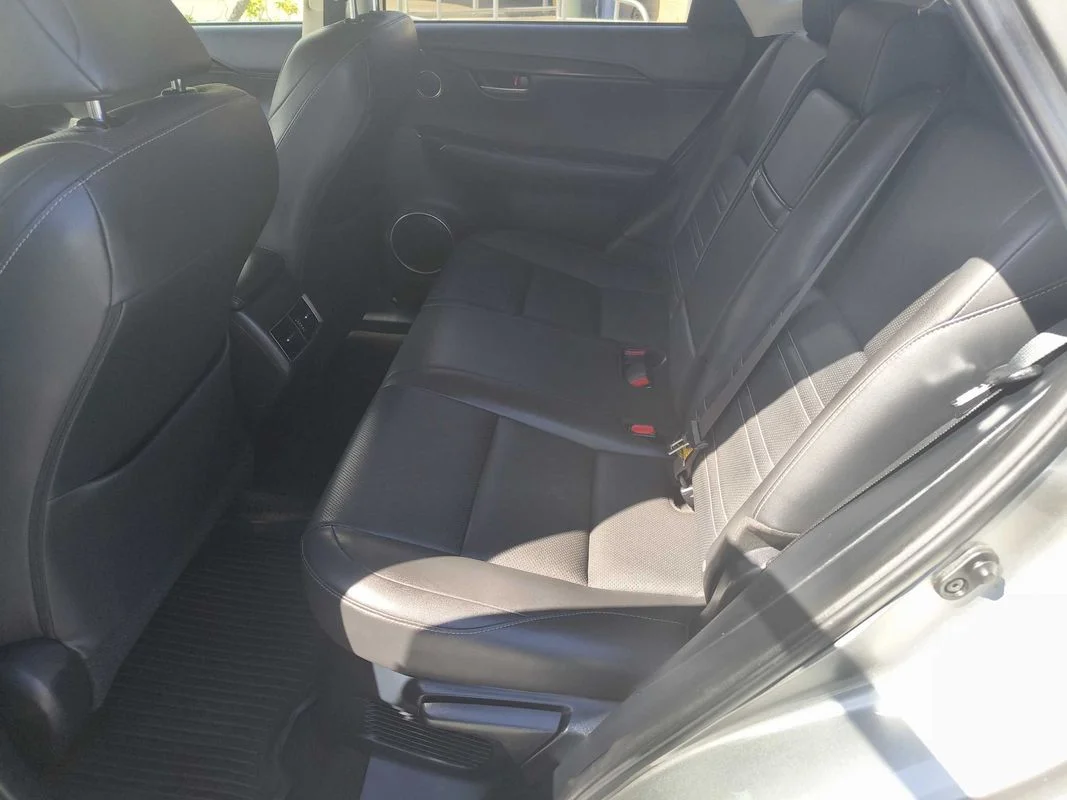 Used 2015  Lexus  image 11