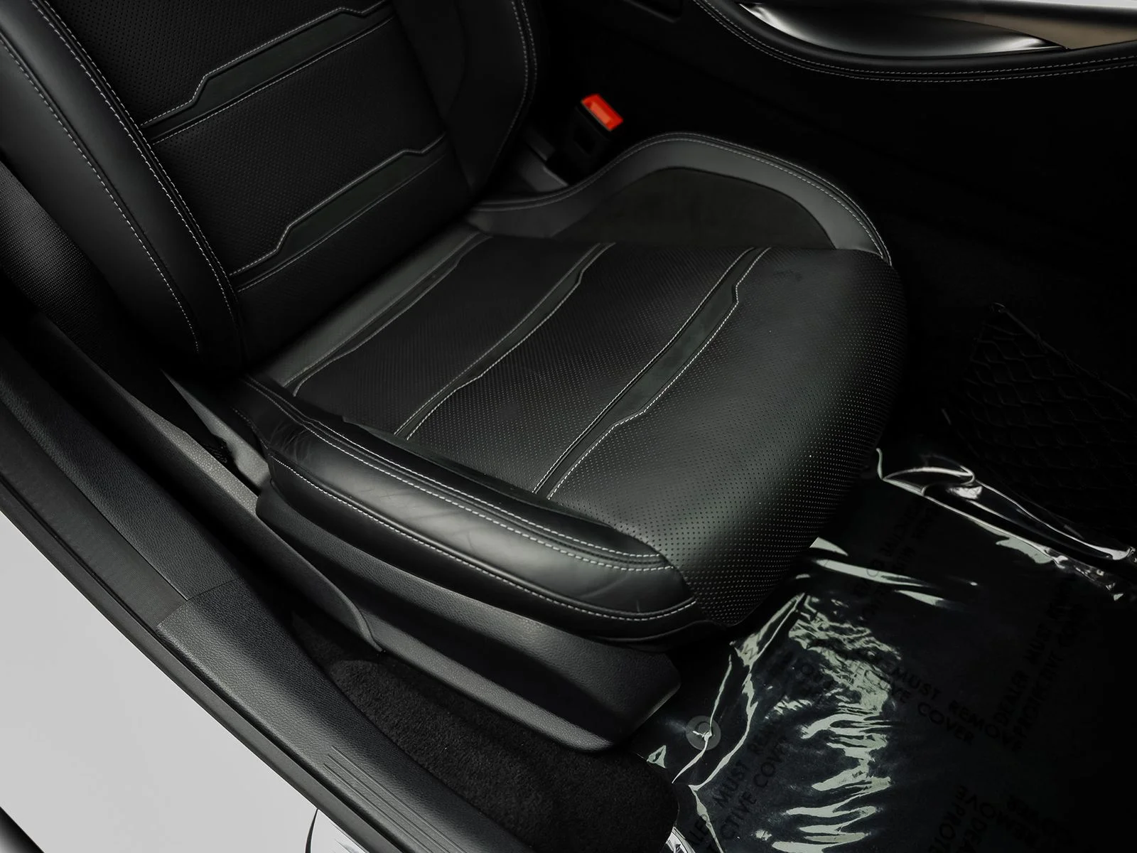 Used 2020 White Mercedes-Benz Base image 40