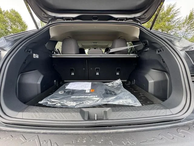 New 2026 MAGNETITE GRAY PEARL Subaru Premium image 13