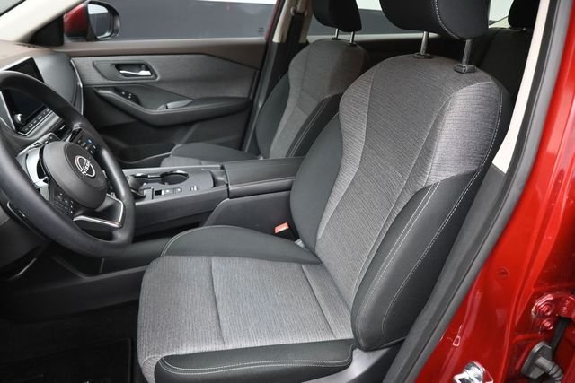 Used 2023 Red Nissan SV image 19