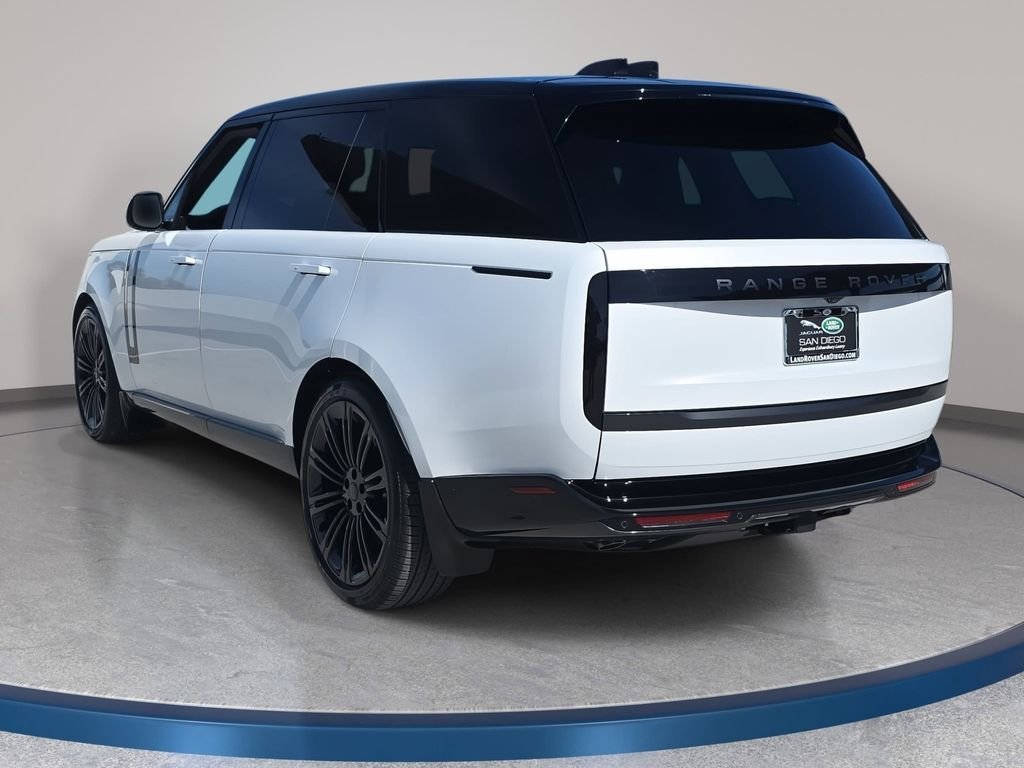 New 2026 Ostuni Pearl White LAND ROVER SE LWB 7-Seats / V8 image 7
