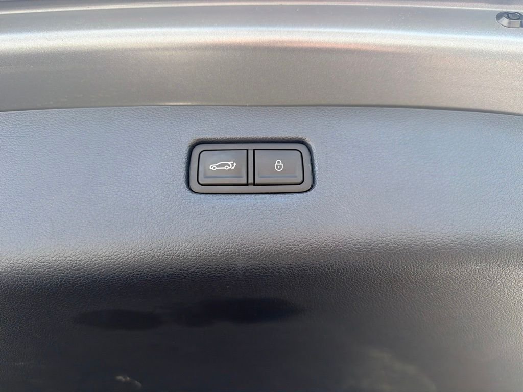 Used 2024 Silver Genesis 3.5T Advanced image 22