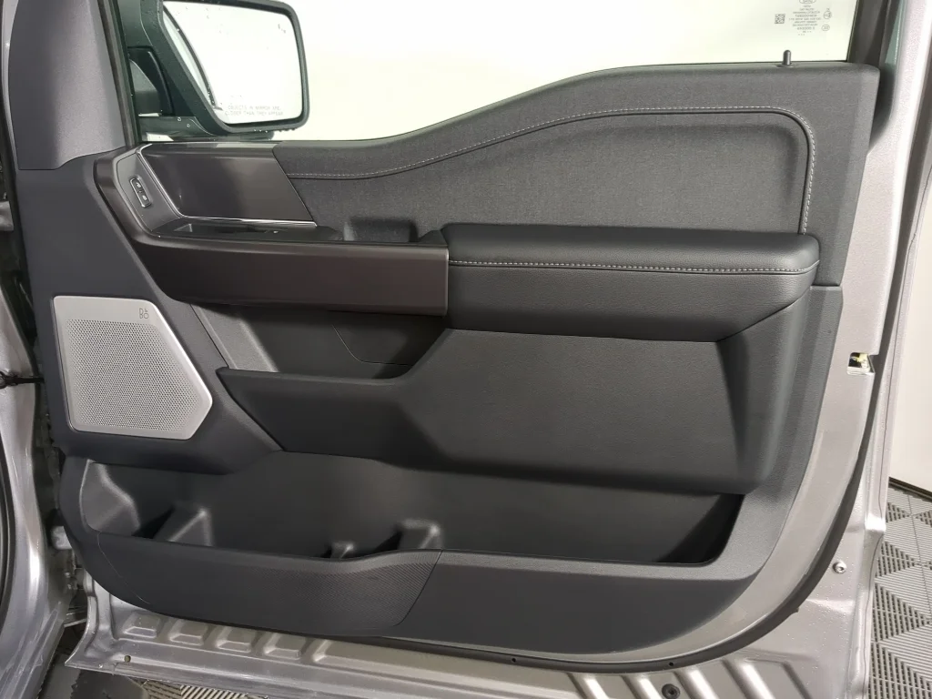 New 2026 Iconic Silver Metallic Ford Lariat® image 18