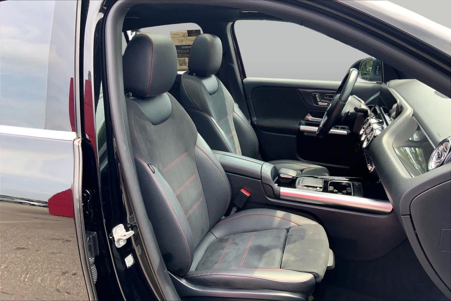 Used 2023 Night Black Mercedes-Benz GLA 250 image 8