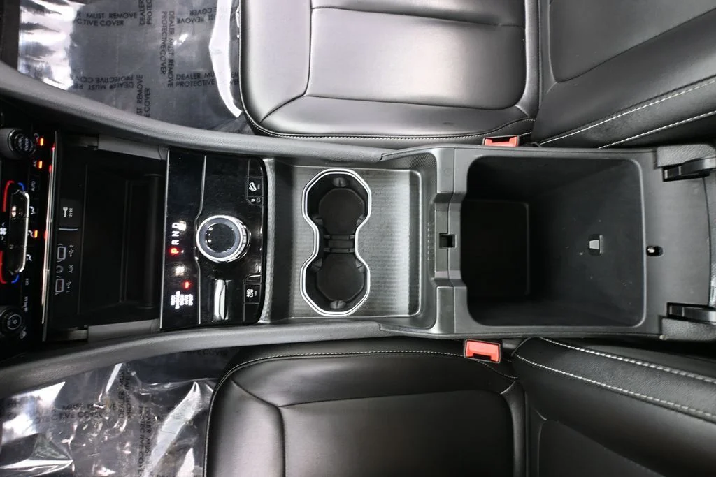 Used 2024 Silver Jeep 4xe image 29