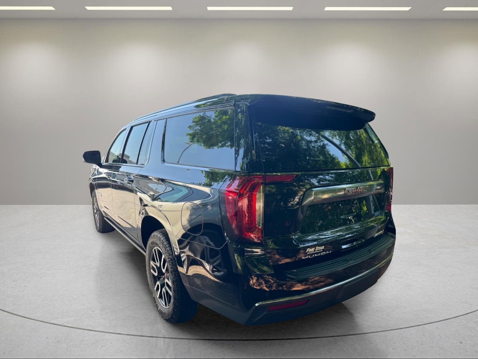 Used 2024 Onyx Black GMC AT4 image 9