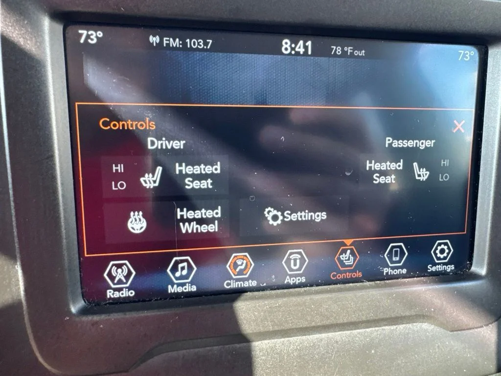 Certified Used 2020 Alpine White Clearcoat Jeep Latitude image 6