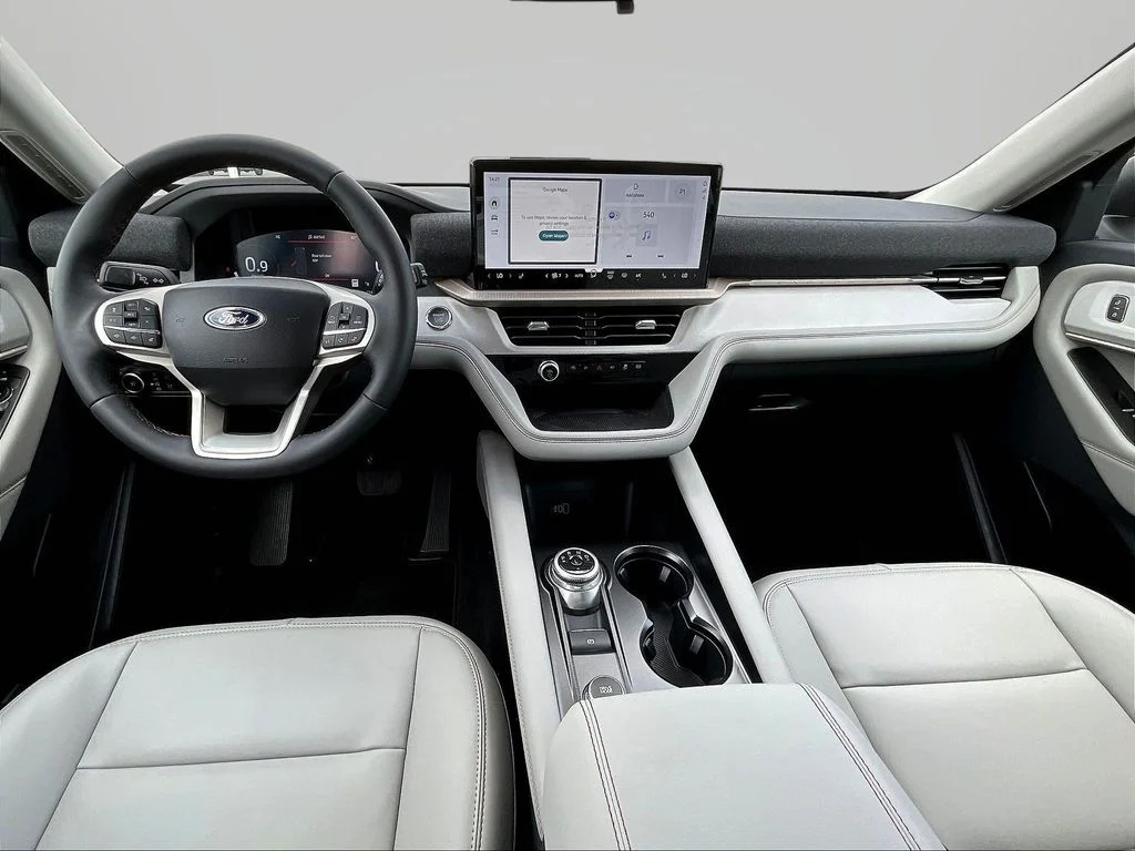 New 2026 Star White Metallic Tri-Coat Ford Active image 5