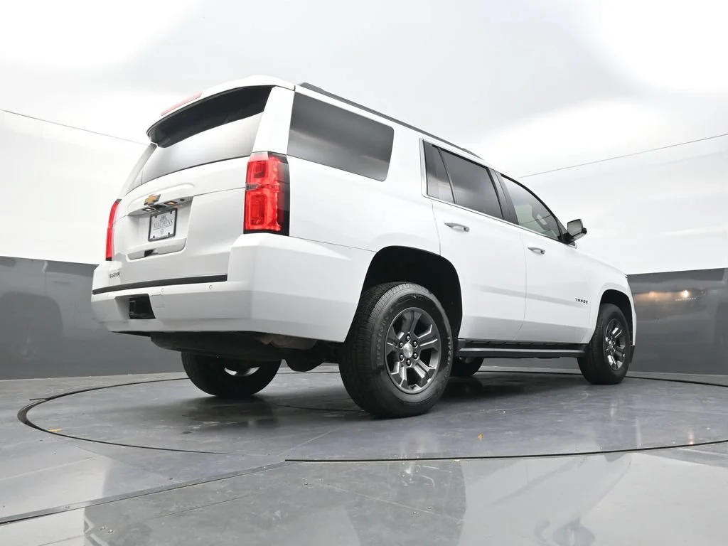Used 2018 White Chevrolet LS image 27