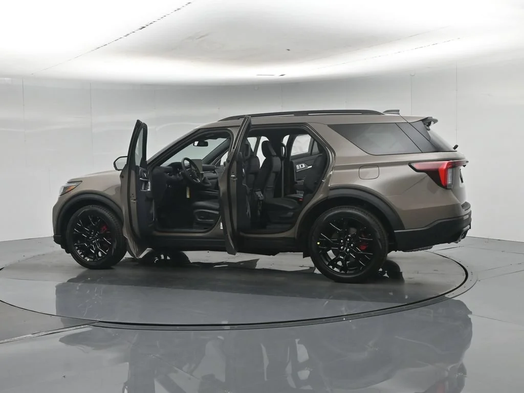 New 2027 Marsh Gray Ford ST image 36