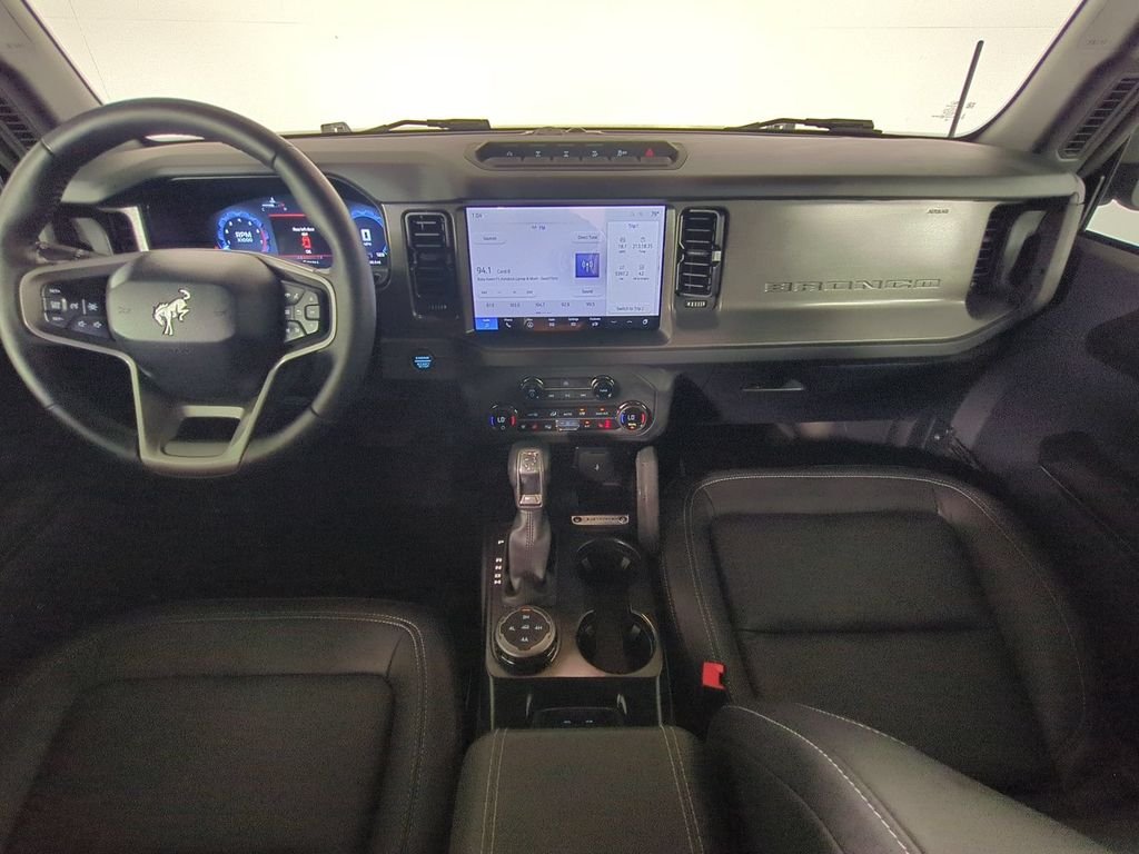 Used 2025 Gray Ford Badlands image 17