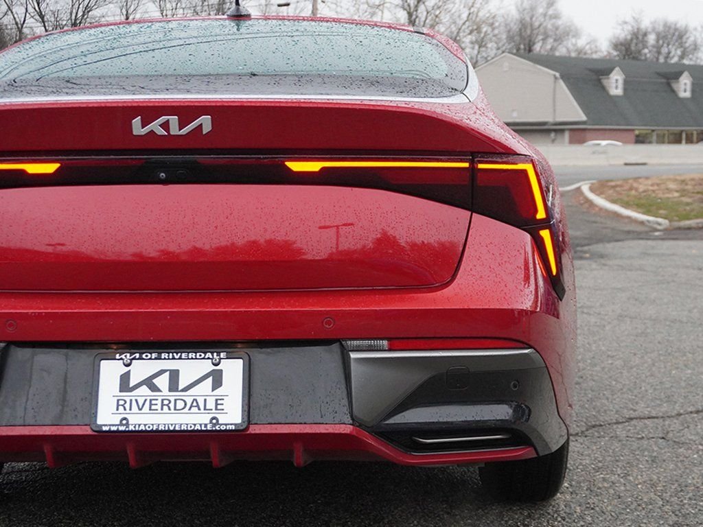 Used 2025 Red Kia LXS image 15