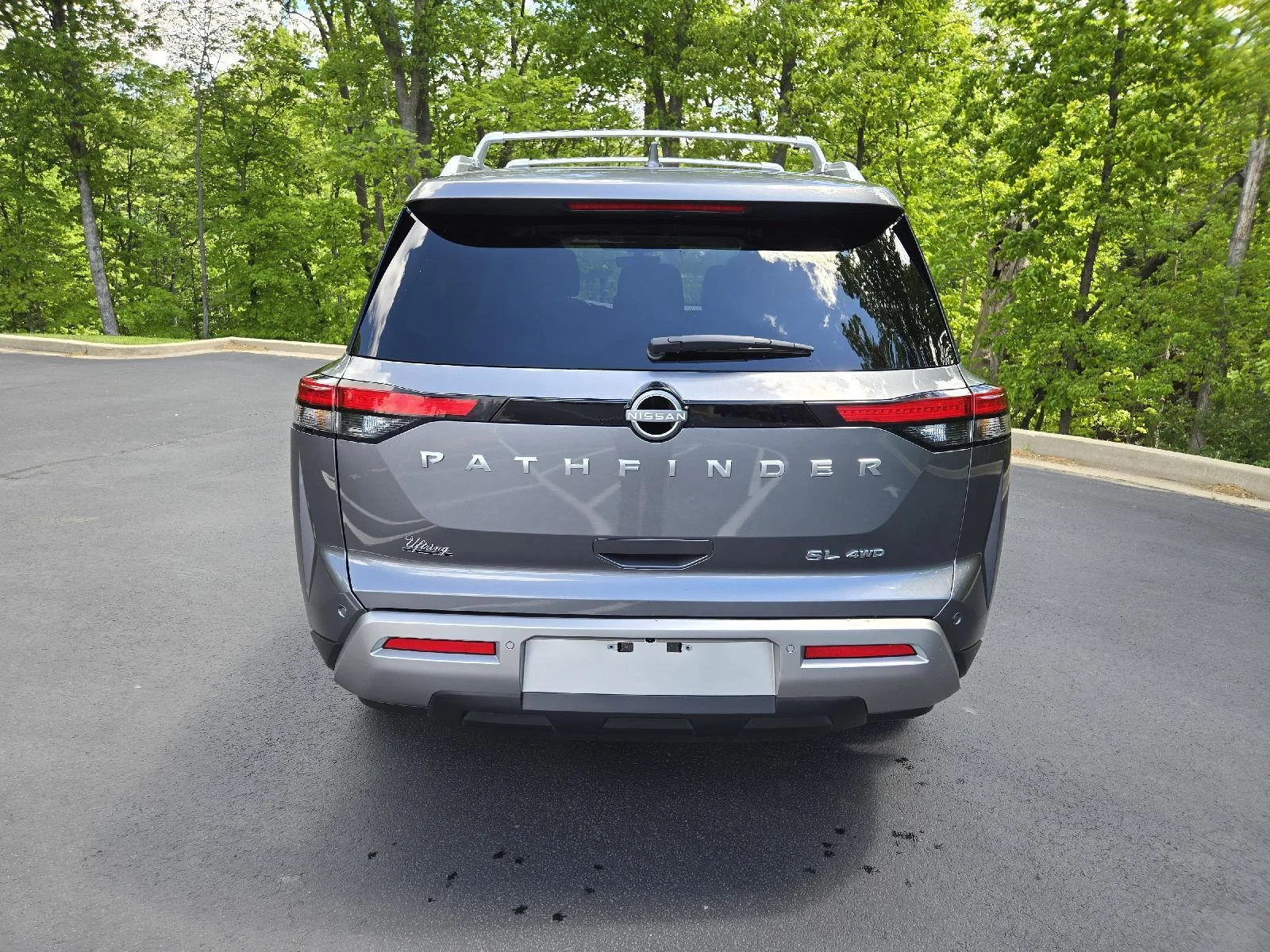 Used 2025 Gun Metallic Nissan SL image 8