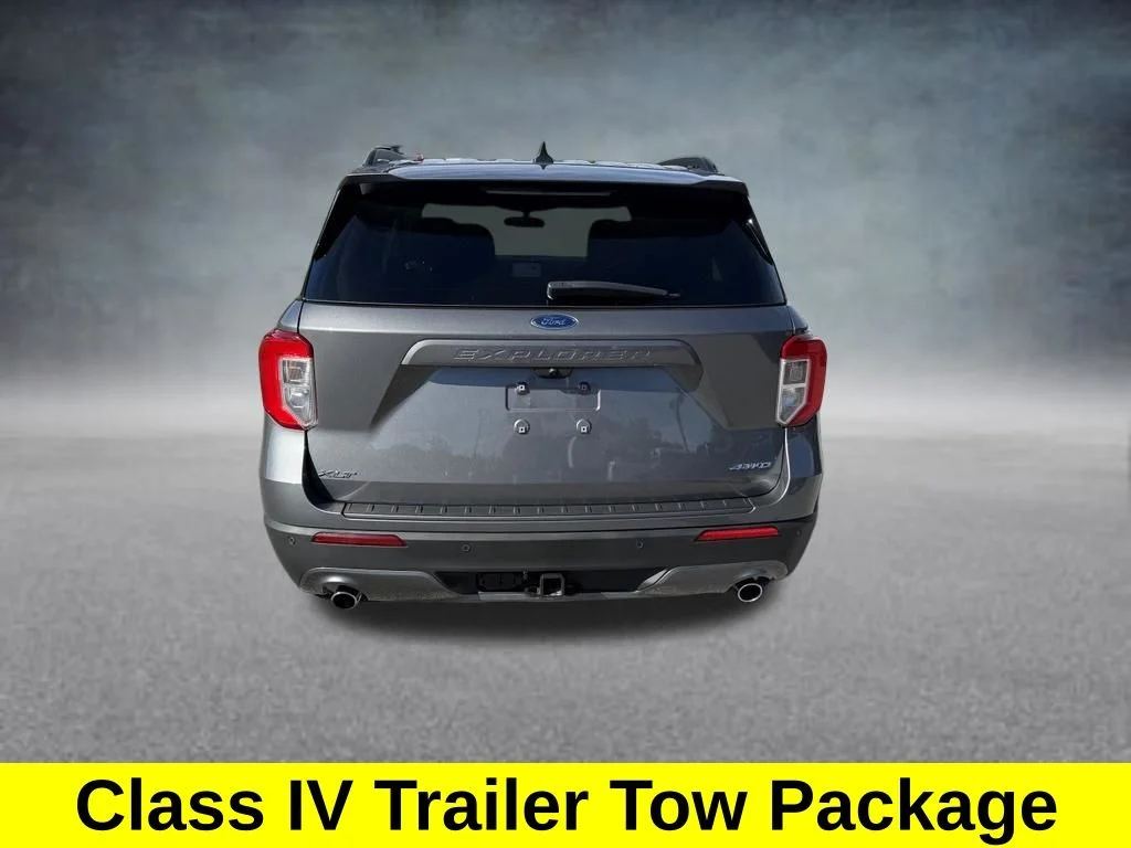 Used 2023 Gray Ford XLT image 4