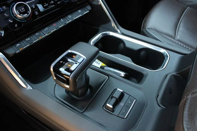 Used 2024 White GMC Denali image 18