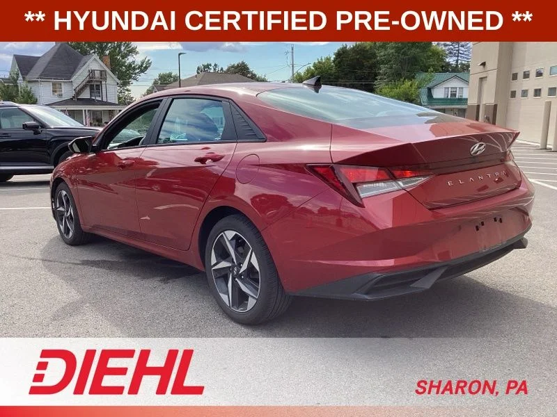 Used 2023 Red Hyundai SEL image 5