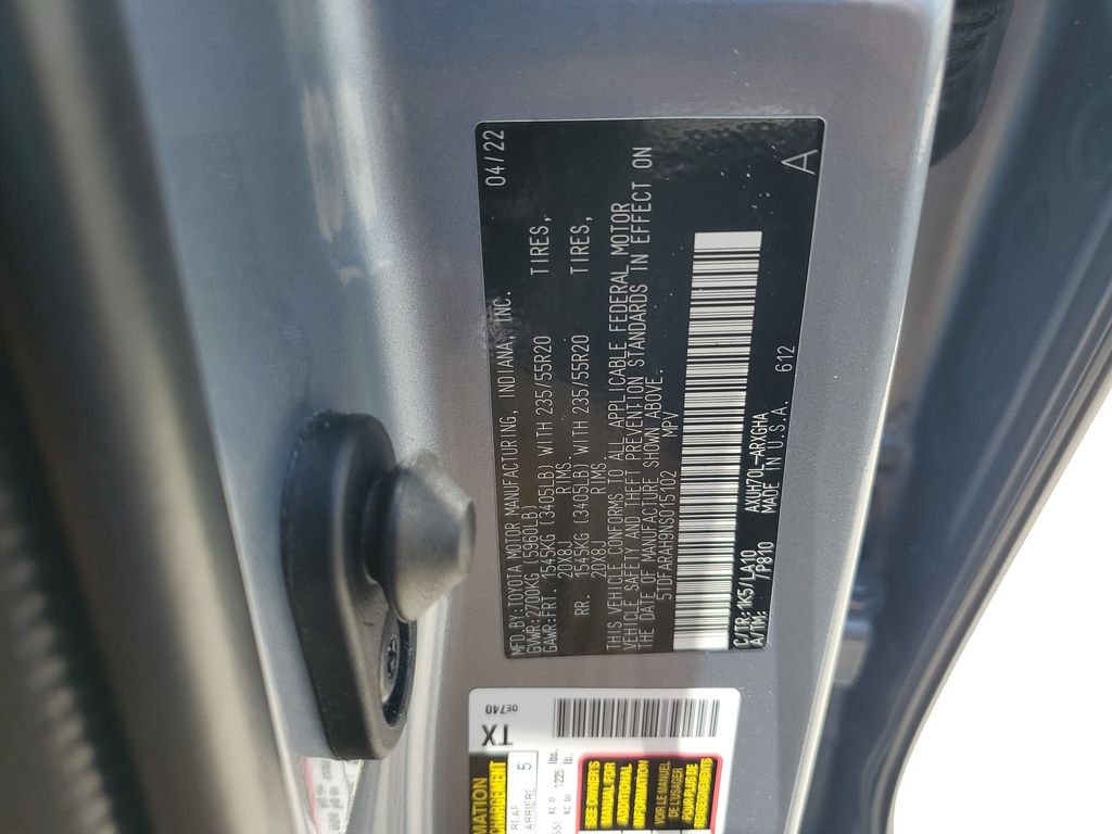 Used 2022  Toyota Platinum image 25