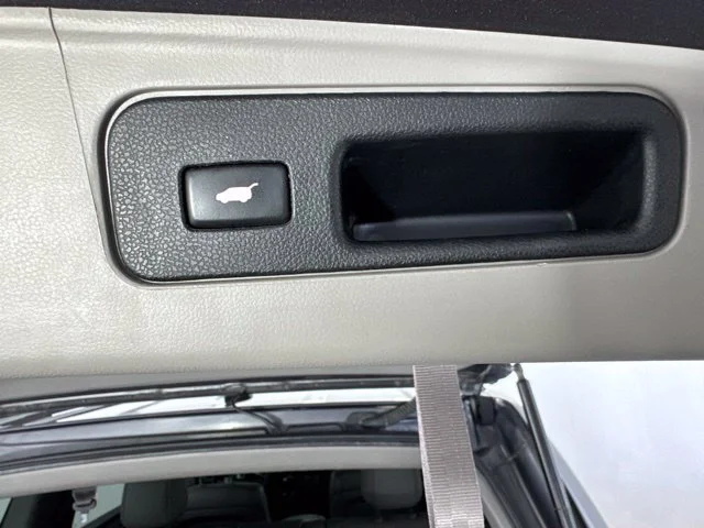 Used 2015 Gray Honda EX-L image 36