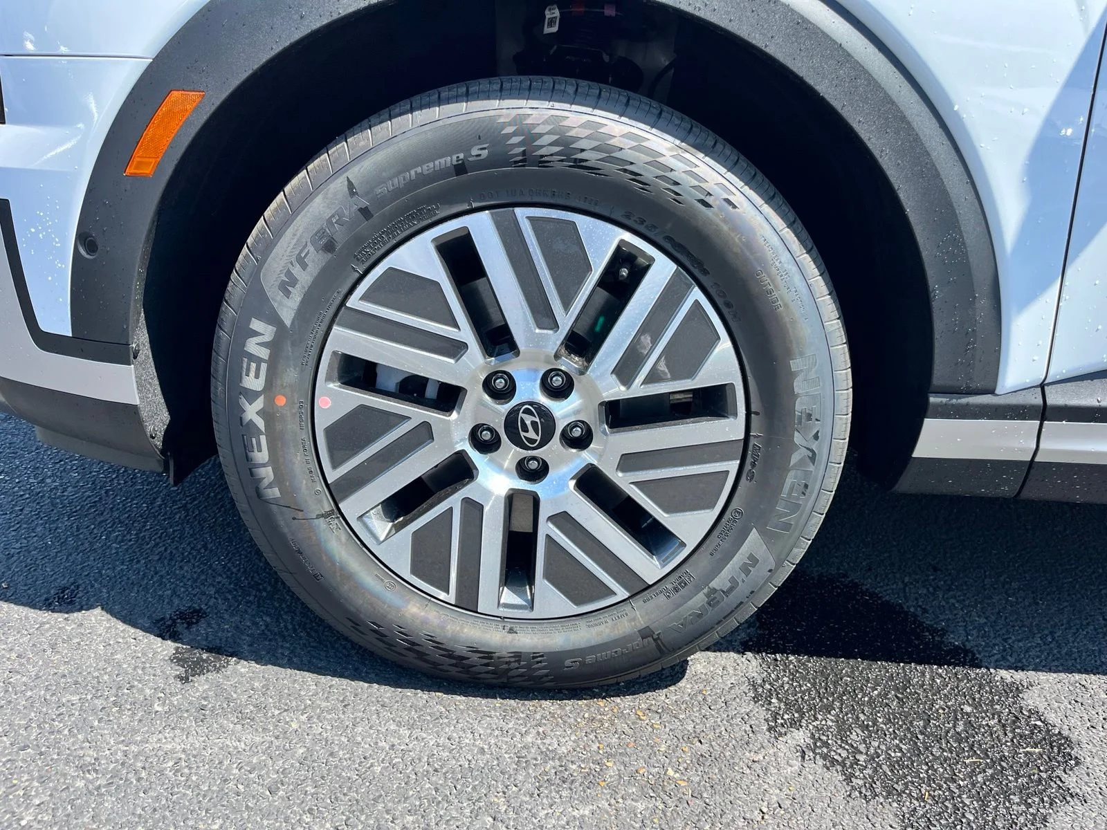 New 2026 White Hyundai Blue SEL Premium image 7