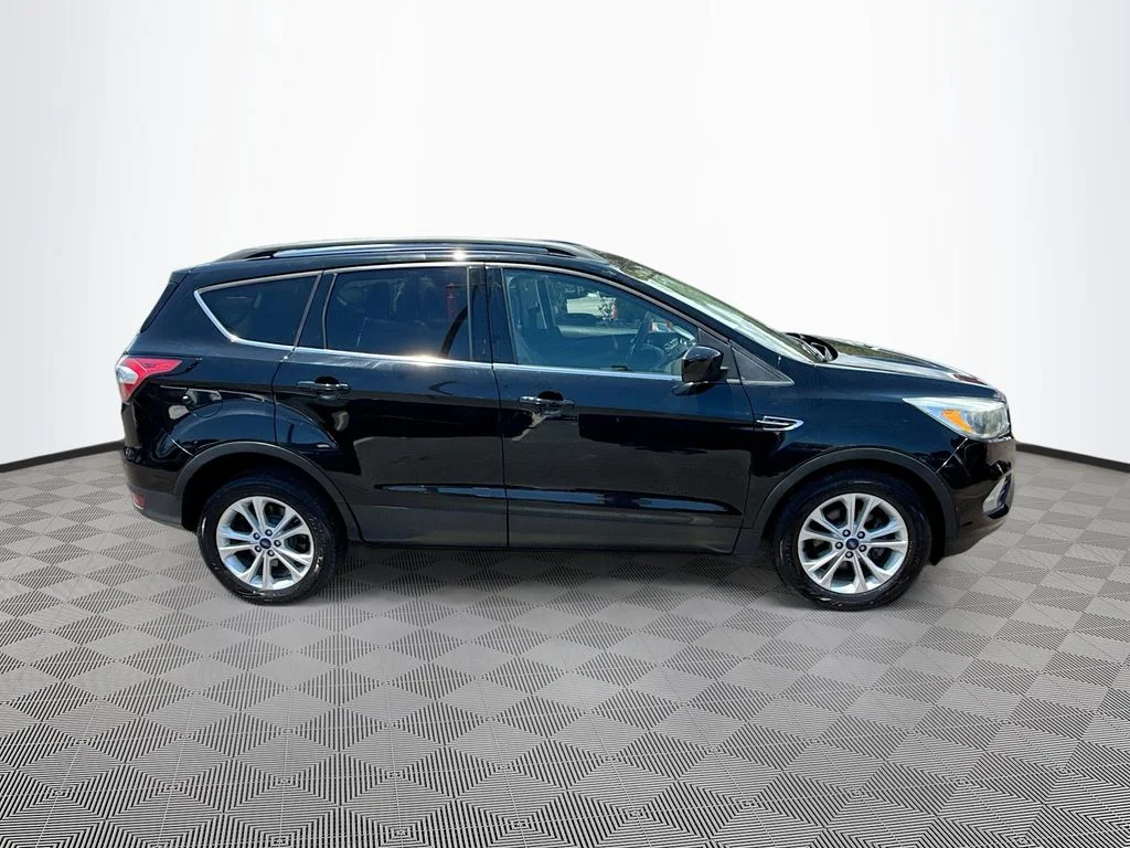 Used 2018 Black Ford SE image 9
